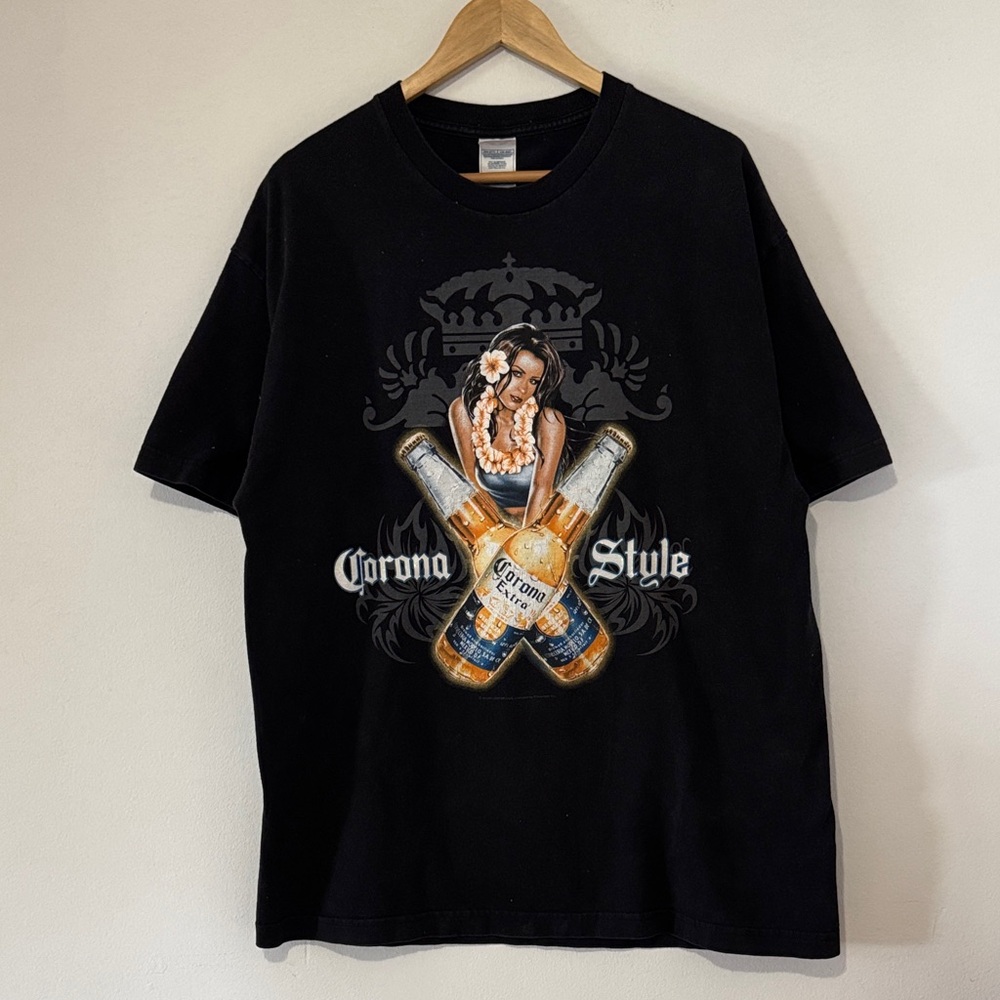 Vintage Corona Extra Pinup Girl T-Shirt / XL / 2005